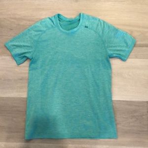 Lulu lemon men’s shirt size small